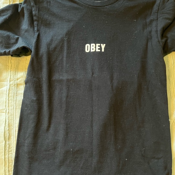 Obey graphic tees - Picture 3 of 7